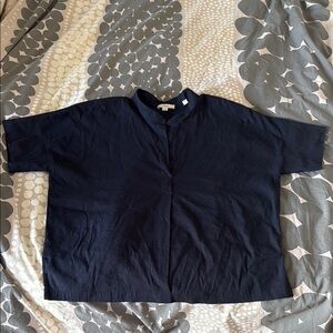Vince linen navy blue s/s top